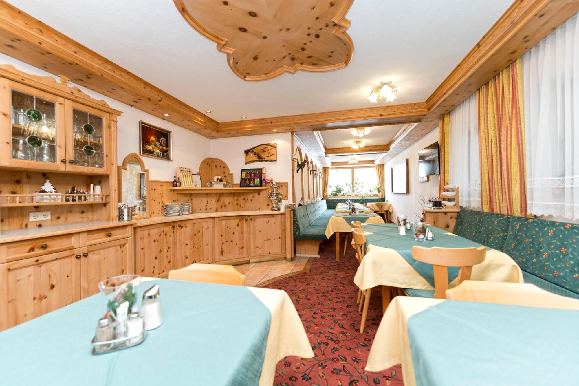Hotel Garni Siegele - Inklusive Silvretta-Card Premium Ischgl Exterior photo