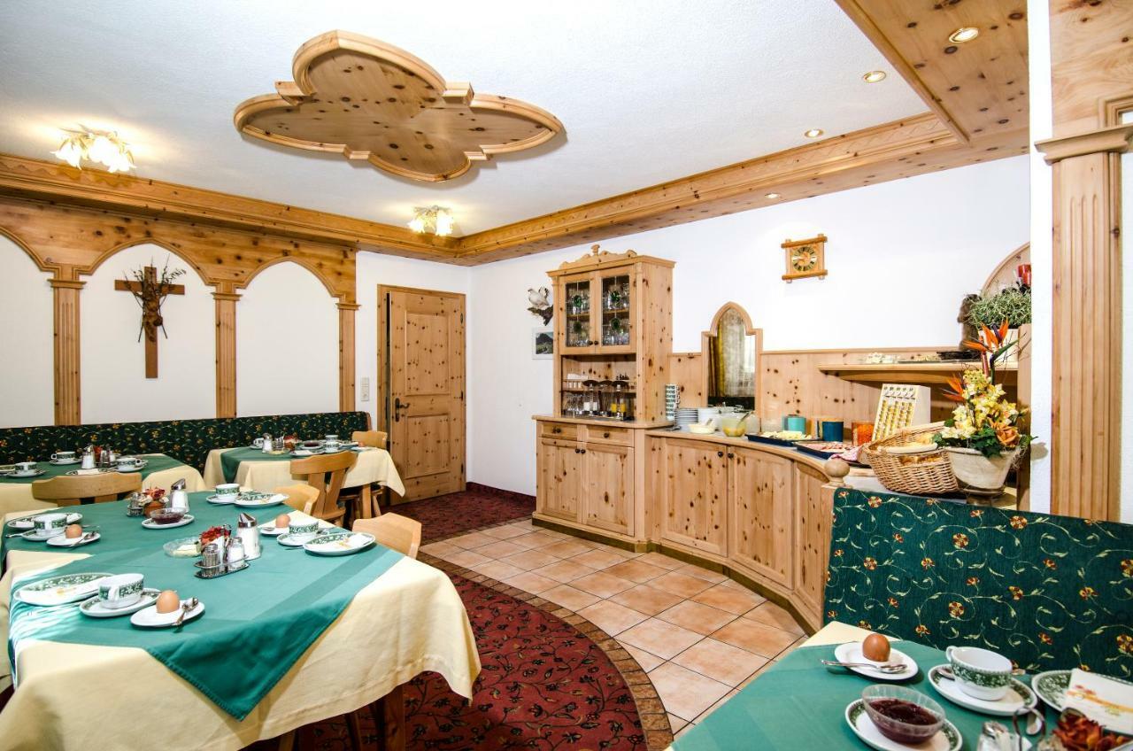 Hotel Garni Siegele - Inklusive Silvretta-Card Premium Ischgl Exterior photo