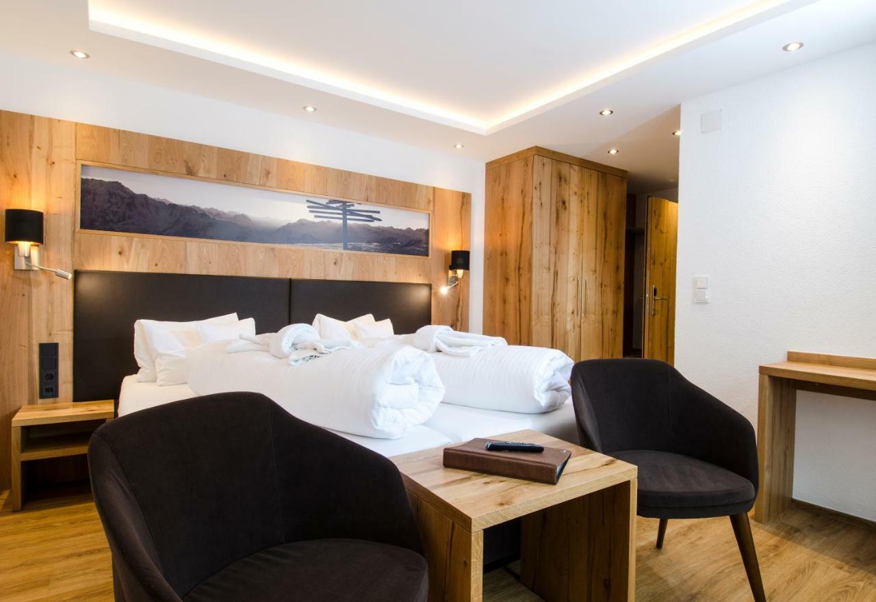 Hotel Garni Siegele - Inklusive Silvretta-Card Premium Ischgl Exterior photo